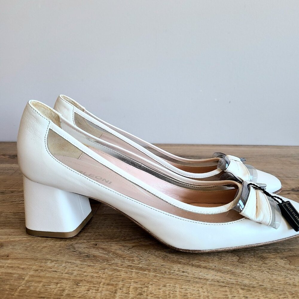 Napoleoni Beige leather formal shoes with bows and see-through details.